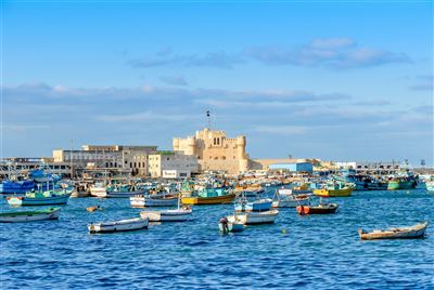 Qaitbay Zitadelle mit Hafen